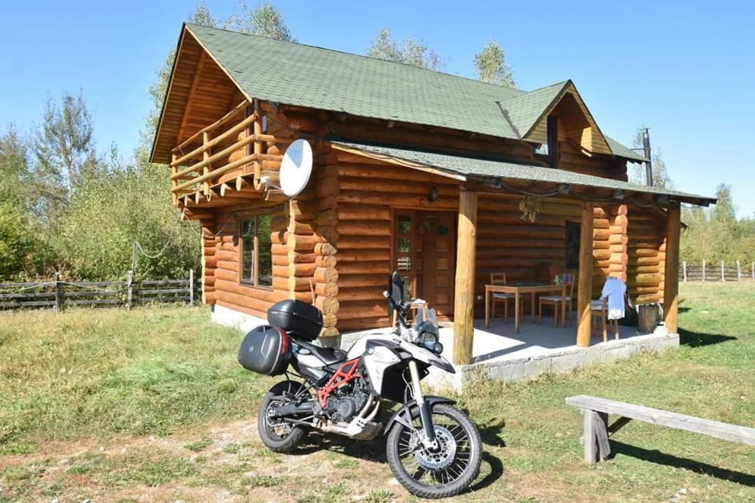 Musketeers Cabin Porumbacu de Sus Esterno foto